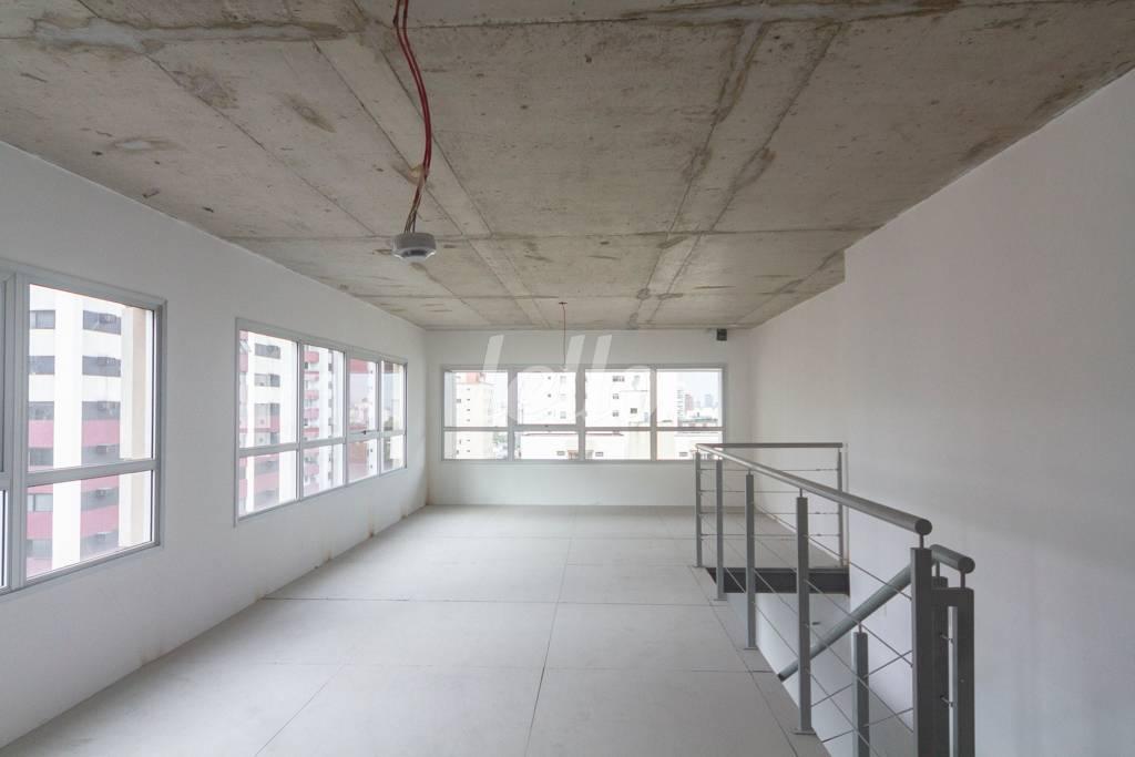 MEZANINO de Sala / Conjunto para alugar, Duplex com 100 m², e 2 vagas em Sumarezinho - São Paulo