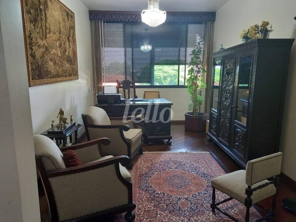 SALA de Apartamento à venda, Padrão com 300 m², 3 quartos e 3 vagas em Higienópolis - São Paulo