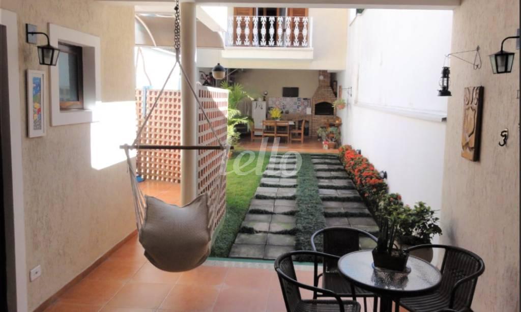 VISTA DO QUINTAL de Casa à venda, sobrado com 160 m², 3 quartos e 2 vagas em Bela Vista - São Paulo