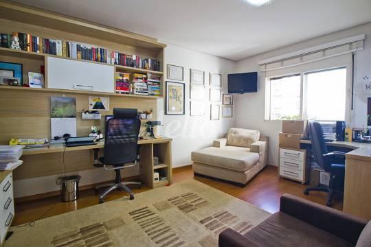 SUÍTE 3 de Apartamento à venda, Padrão com 308 m², 4 quartos e 3 vagas em Jardins - São Paulo