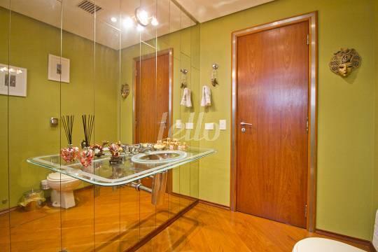 LAVABO de Apartamento à venda, Padrão com 308 m², 4 quartos e 3 vagas em Jardins - São Paulo