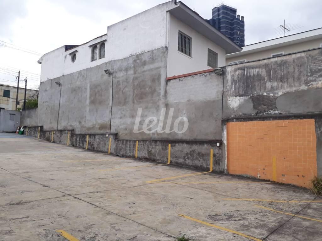 TERRENO de Área / Terreno à venda, Padrão com 333 m², e em Vila Zelina - São Paulo