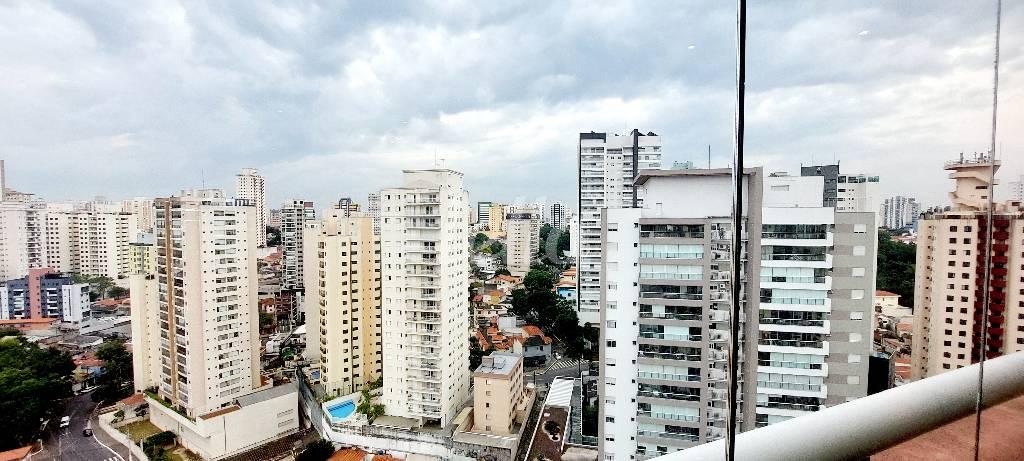 VISTA de Apartamento à venda, Padrão com 68 m², 1 quarto e 2 vagas em Chácara Inglesa - São Paulo