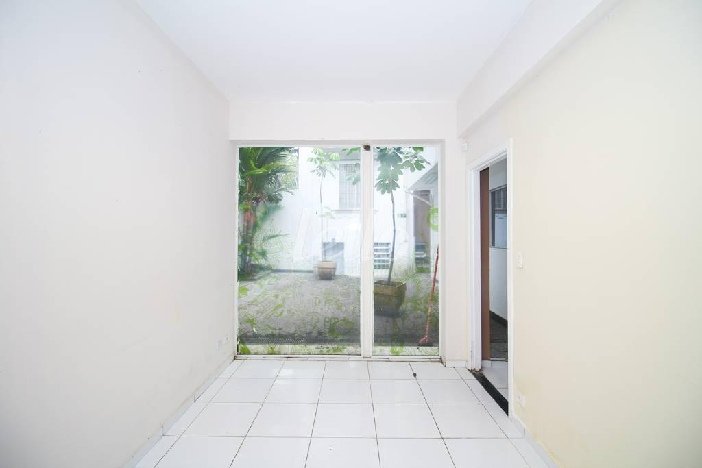 SALA 1 PRÉDIO DA FRENTE de Casa para alugar, sobrado com 700 m², e 3 vagas em Vila Clementino - São Paulo