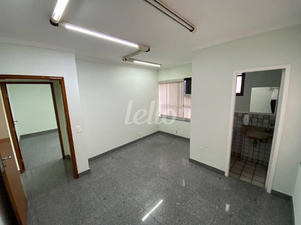 ANDAR INTEIRO 400M² de Sala / Conjunto à venda, Padrão com 406 m², e 17 vagas em Vila Clementino - São Paulo