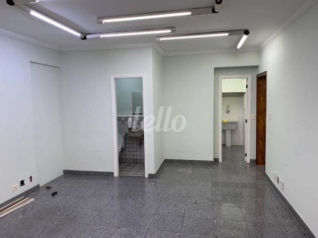 ANDAR INTEIRO 400M² de Sala / Conjunto à venda, Padrão com 406 m², e 17 vagas em Vila Clementino - São Paulo