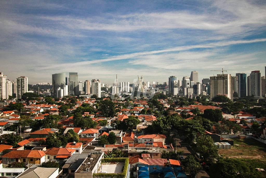 VISTA DO APARTAMENTO de Apartamento à venda, Padrão com 332 m², 4 quartos e 4 vagas em Vila Cordeiro - São Paulo