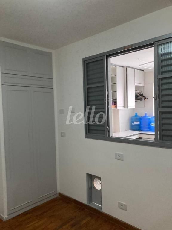 QUARTO de Apartamento para alugar, Padrão com 230 m², 3 quartos e 2 vagas em Itaim Bibi - São Paulo