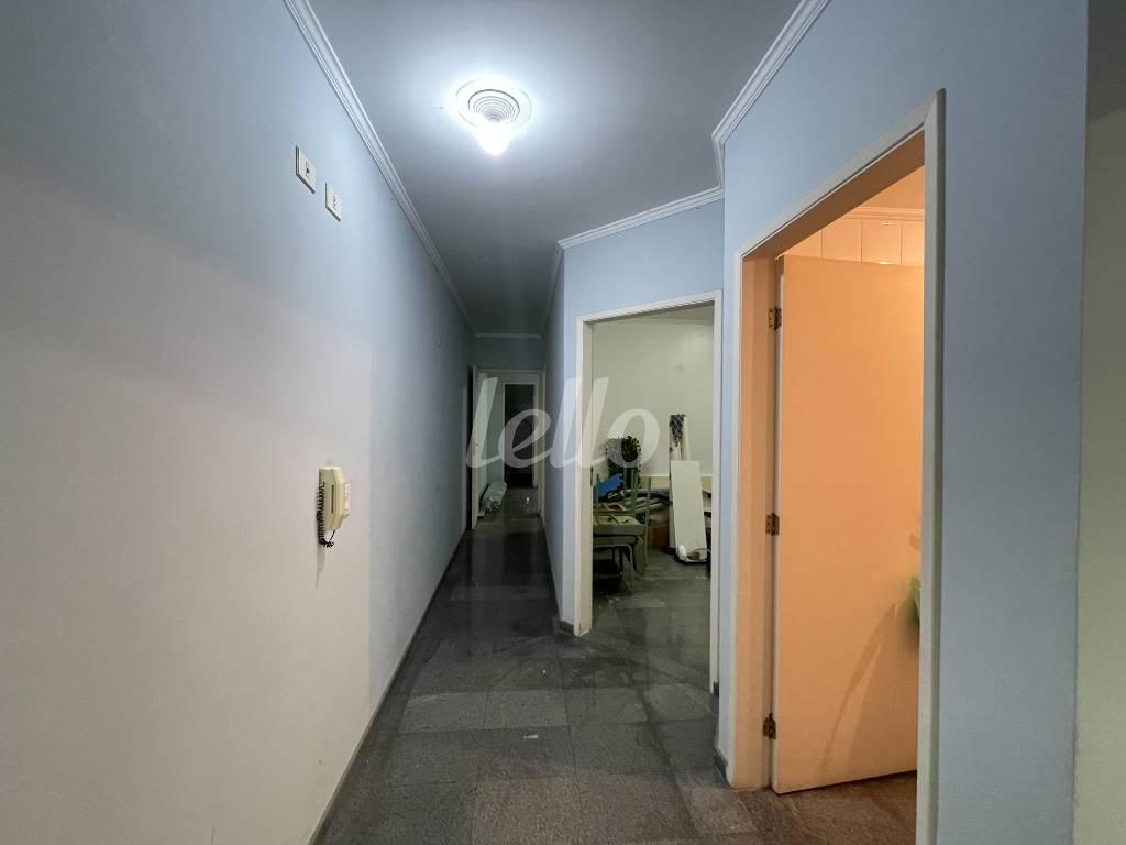 CORREDOR de Casa à venda, assobradada com 530 m², 4 quartos e 2 vagas em Alto da Moóca - São Paulo