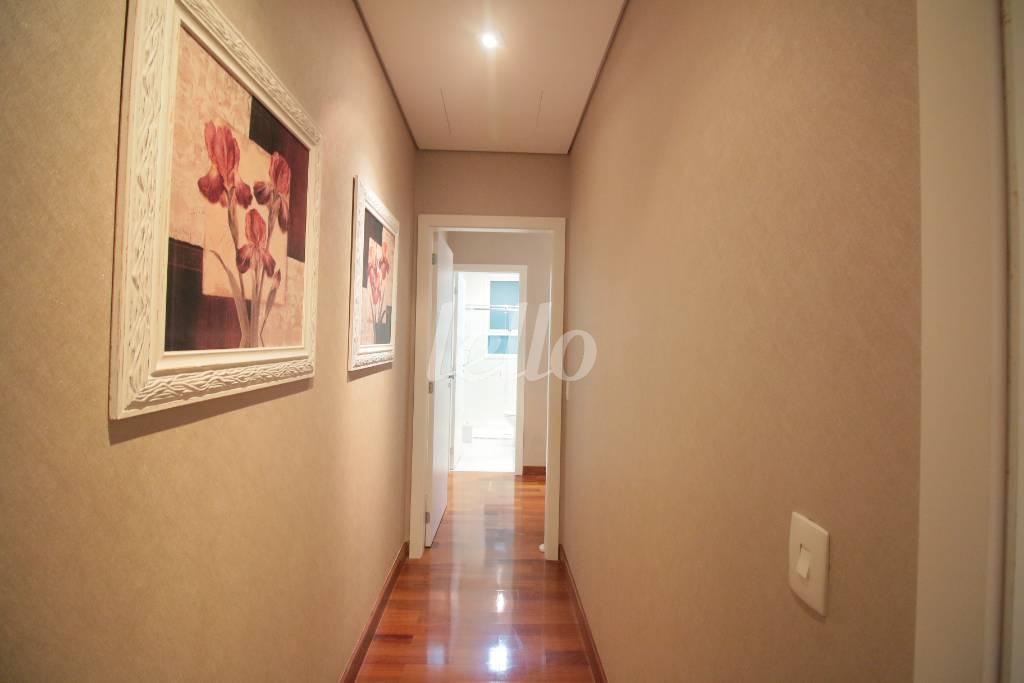 CORREDOR de Apartamento à venda, Padrão com 265 m², 4 quartos e 5 vagas em Vila Regente Feijó - São Paulo