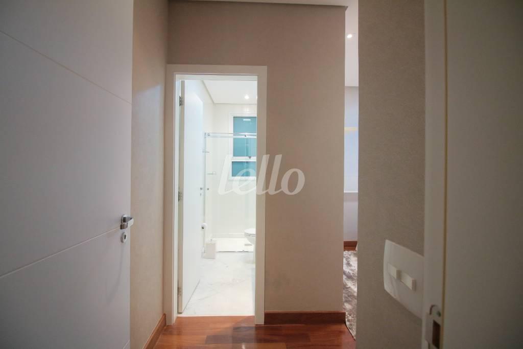 DORMITÓRIO 4 de Apartamento à venda, Padrão com 265 m², 4 quartos e 5 vagas em Vila Regente Feijó - São Paulo