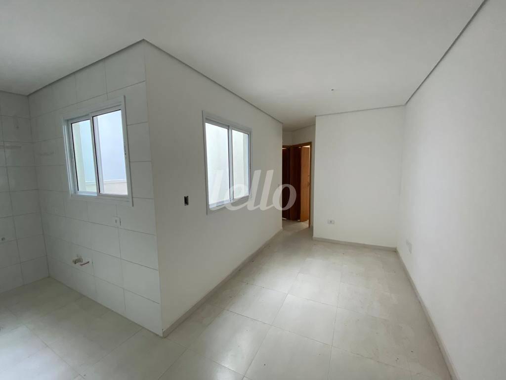 SALA de Apartamento à venda, cobertura - Padrão com 76 m², 2 quartos e 1 vaga em Vila Scarpelli - Santo André