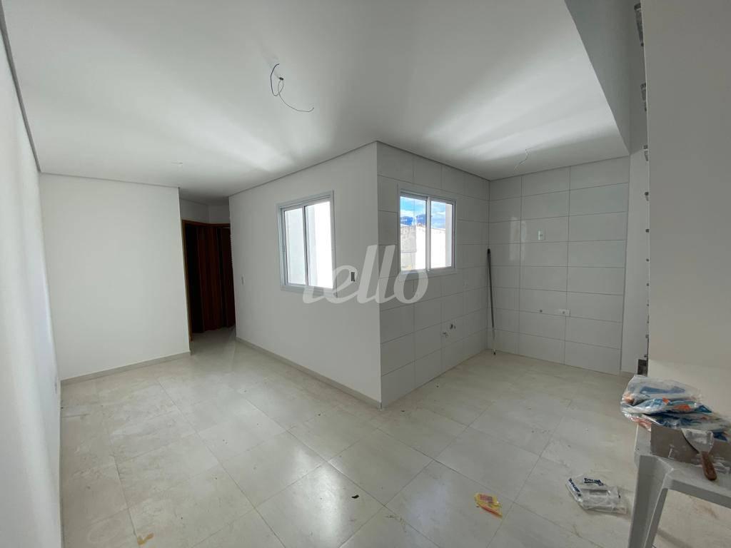 SALA de Apartamento à venda, cobertura - Padrão com 86 m², 2 quartos e 1 vaga em Vila Scarpelli - Santo André