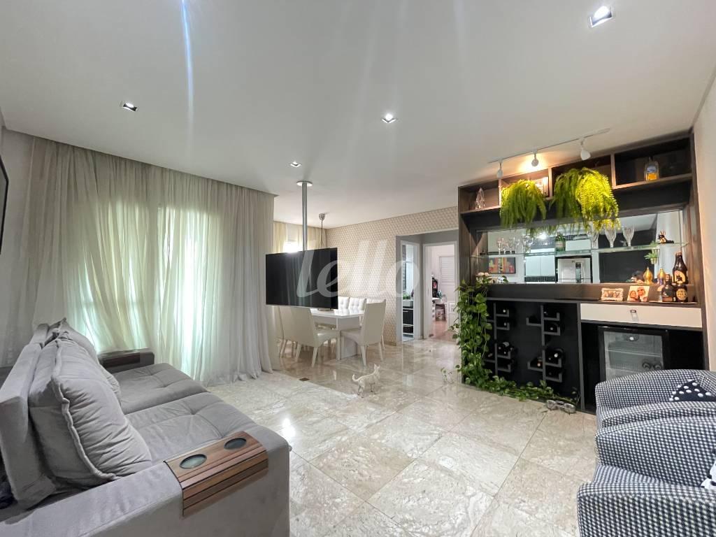 SALA DOIS AMBIENTES de Apartamento à venda, Padrão com 84 m², 2 quartos e 2 vagas em Vila Antonieta - São Paulo