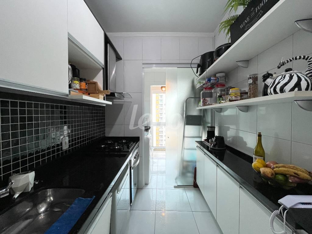 COZINHA de Apartamento à venda, Padrão com 84 m², 2 quartos e 2 vagas em Vila Antonieta - São Paulo