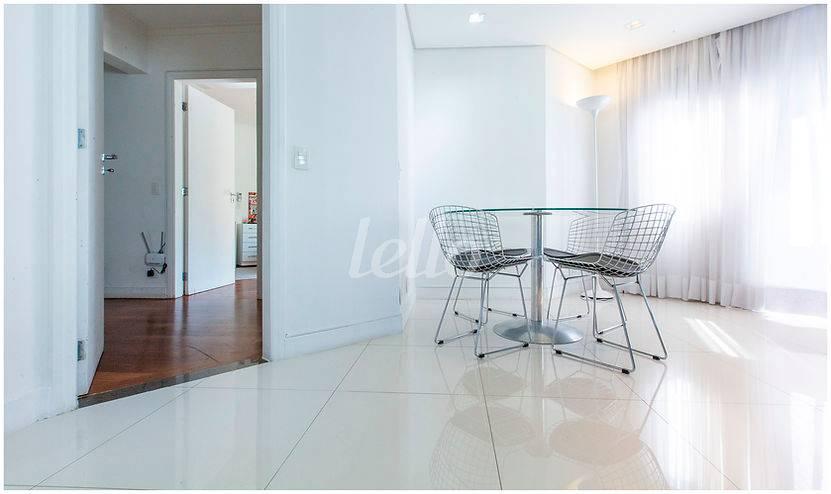 SALA de Apartamento à venda, Padrão com 230 m², 3 quartos e 4 vagas em Jardim Vila Mariana - São Paulo
