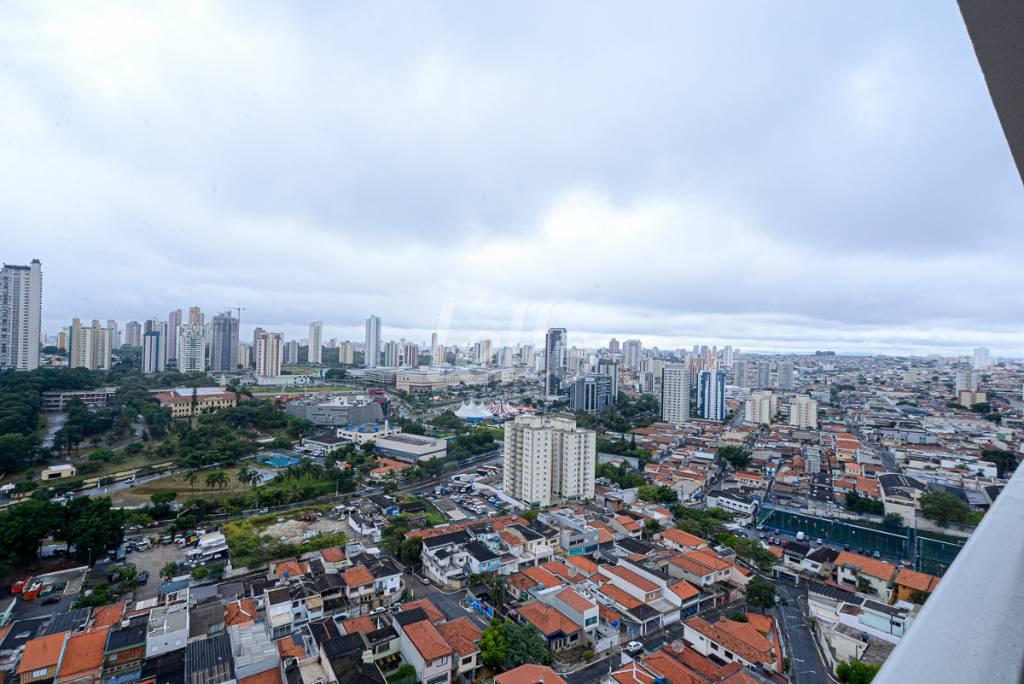VISTA VARANDA DA SALA de Apartamento à venda, Padrão com 165 m², 3 quartos e 3 vagas em Tatuapé - São Paulo