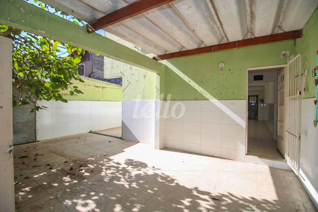 ENTRADA de Casa para alugar, sobrado com 255 m², e 2 vagas em Vila Guarani - São Paulo