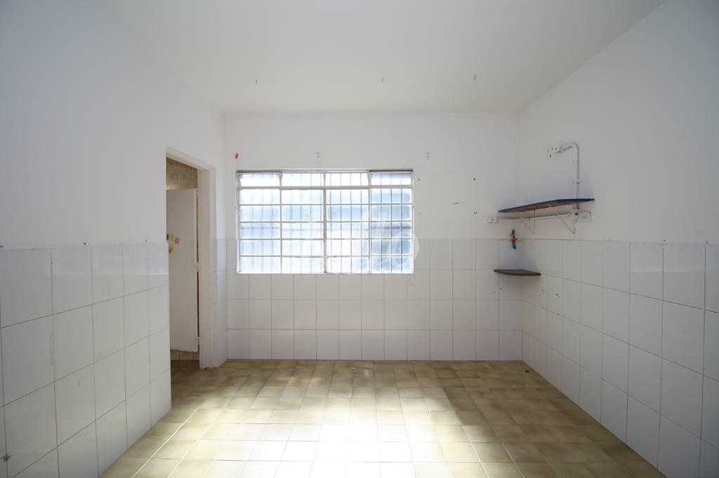 SALA 4 de Casa para alugar, sobrado com 255 m², e 2 vagas em Vila Guarani - São Paulo