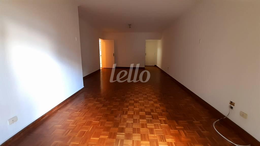 SALA de Apartamento à venda, Padrão com 104 m², 2 quartos e 1 vaga em Jardim Paulista - São Paulo