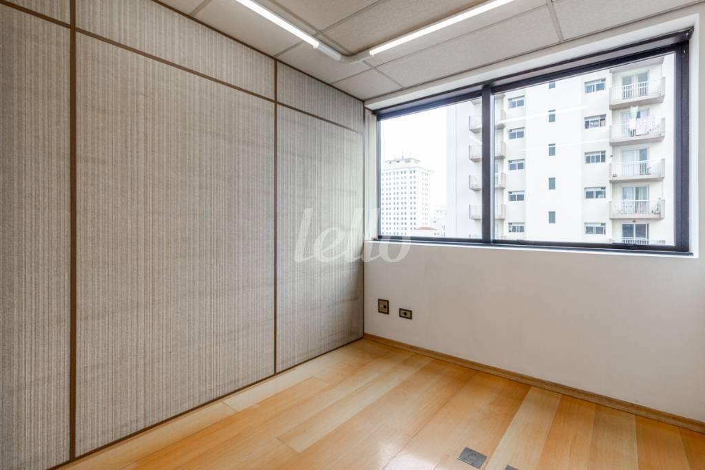 SALA 2 de Sala / Conjunto para alugar, Padrão com 40 m², e em Pinheiros - São Paulo