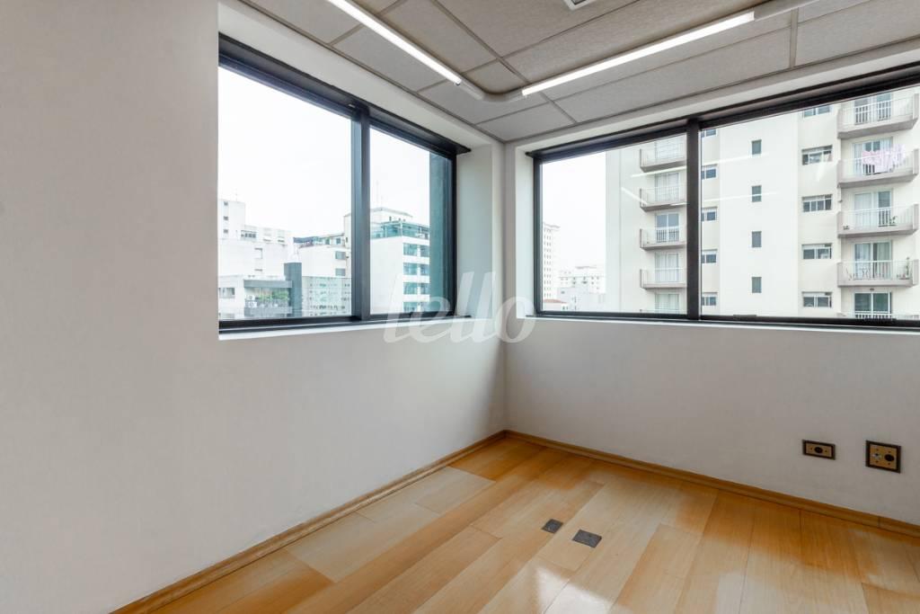 SALA 3 de Sala / Conjunto para alugar, Padrão com 40 m², e em Pinheiros - São Paulo