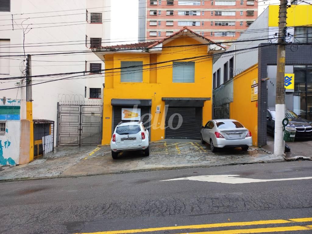 FACHADA de Casa à venda, sobrado com 224 m², e 5 vagas em Perdizes - São Paulo