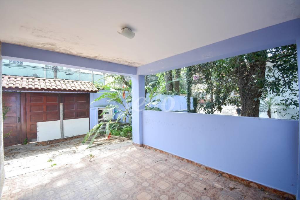 GARAGEM 1 de Casa à venda, térrea com 180 m², 5 quartos e 5 vagas em Vila Maranduba - Guarulhos
