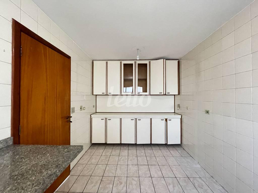 COZINHA de Apartamento à venda, cobertura - Padrão com 398 m², 3 quartos e 4 vagas em Vila Pompeia - São Paulo