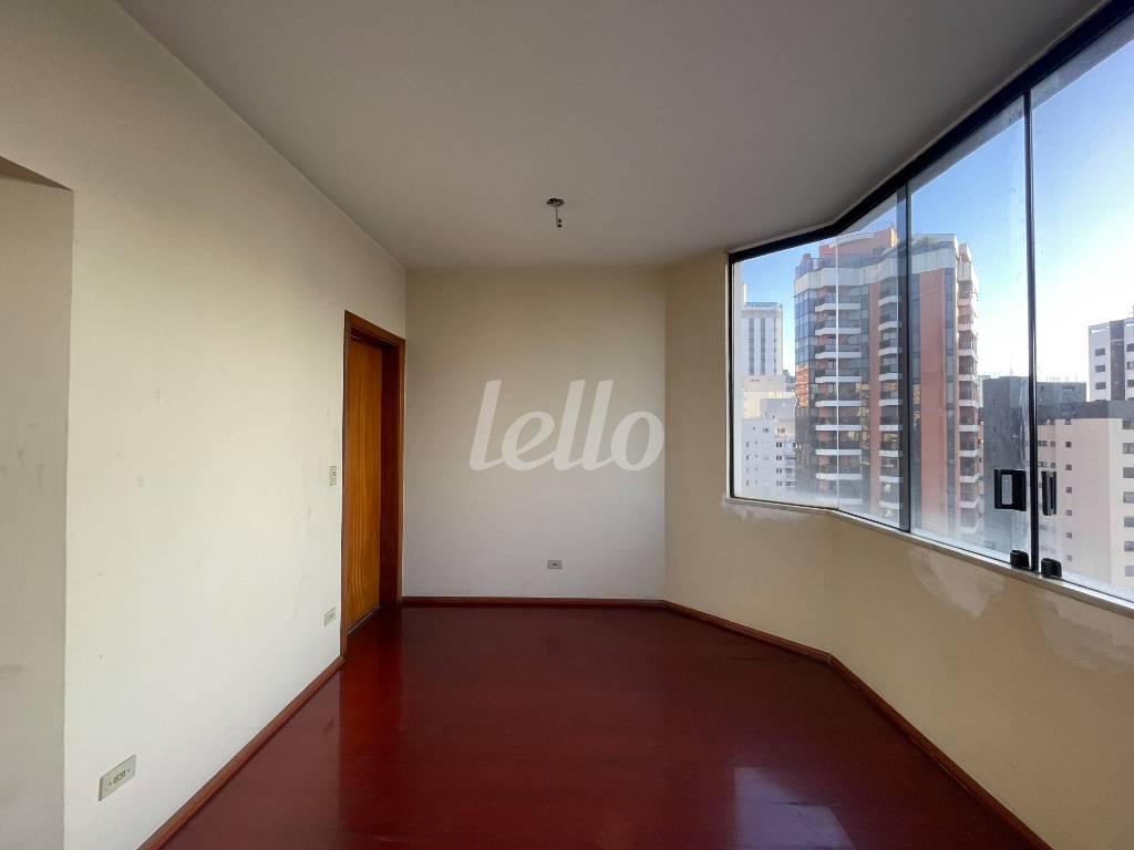 SALA DOIS AMBIENTES de Apartamento à venda, cobertura - Padrão com 398 m², 3 quartos e 4 vagas em Vila Pompeia - São Paulo