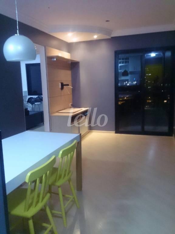 SALA DOIS AMBIENTES de Apartamento à venda, Padrão com 48 m², 2 quartos e em Vila Monte Alegre - São Paulo