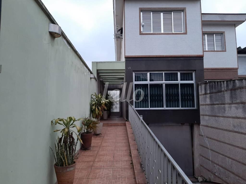 ENTRADA de Casa à venda, sobrado com 300 m², 4 quartos e 3 vagas em Vila Antonina - São Paulo