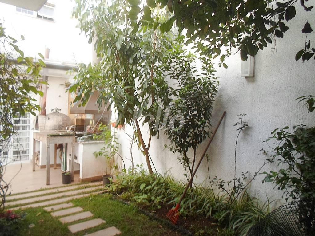 QUINTAL de Casa à venda, sobrado com 120 m², 3 quartos e 2 vagas em Vila Clementino - São Paulo