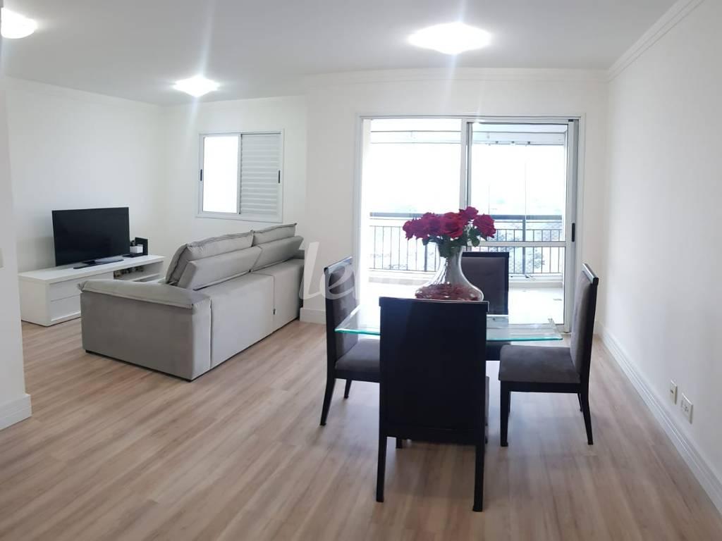 SALA AMPLIADA de Apartamento à venda, Padrão com 67 m², 2 quartos e 1 vaga em Vila Firmiano Pinto - São Paulo