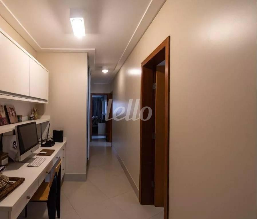 CORREDOR de Apartamento à venda, Padrão com 194 m², 4 quartos e 3 vagas em Jardim Paulista - São Paulo
