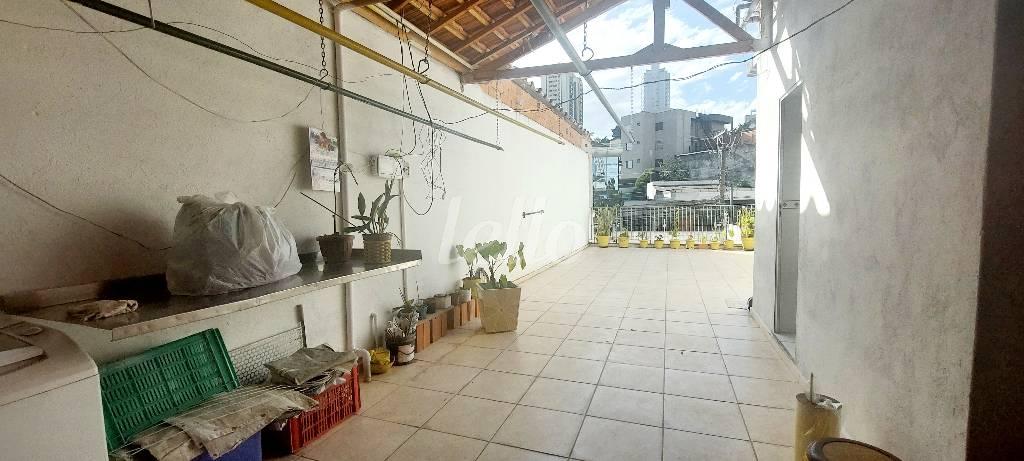 TERRAÇO de Casa à venda, térrea com 250 m², 4 quartos e 4 vagas em Bosque da Saúde - São Paulo