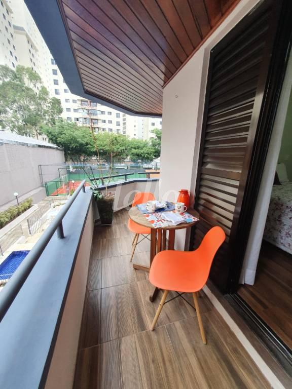 VARANDA de Apartamento à venda, Padrão com 128 m², 3 quartos e 2 vagas em Vila Mascote - São Paulo