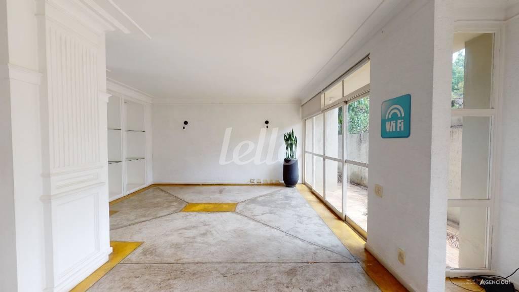 LIVING 3 AMBIENTES de Casa à venda, sobrado com 380 m², 7 quartos e 6 vagas em Vila Madalena - São Paulo