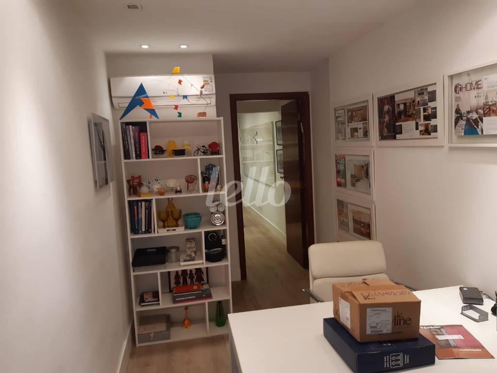 SALA 2 de Sala / Conjunto para alugar, Padrão com 30 m², e 1 vaga em Pinheiros - São Paulo