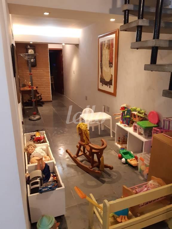 ESPAÇO KIDS de Sala / Conjunto para alugar, Padrão com 30 m², e 1 vaga em Pinheiros - São Paulo