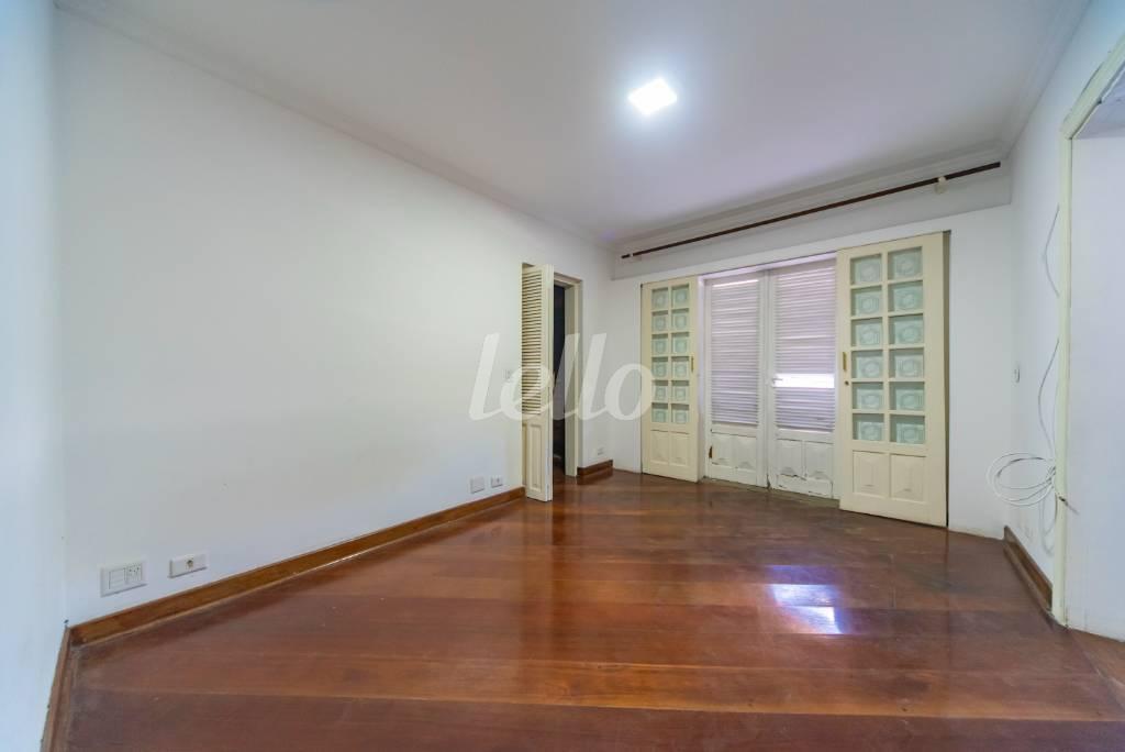 QUARTO 3 de Casa à venda, sobrado com 754 m², 5 quartos e 7 vagas em Jardim São Caetano - São Caetano do Sul