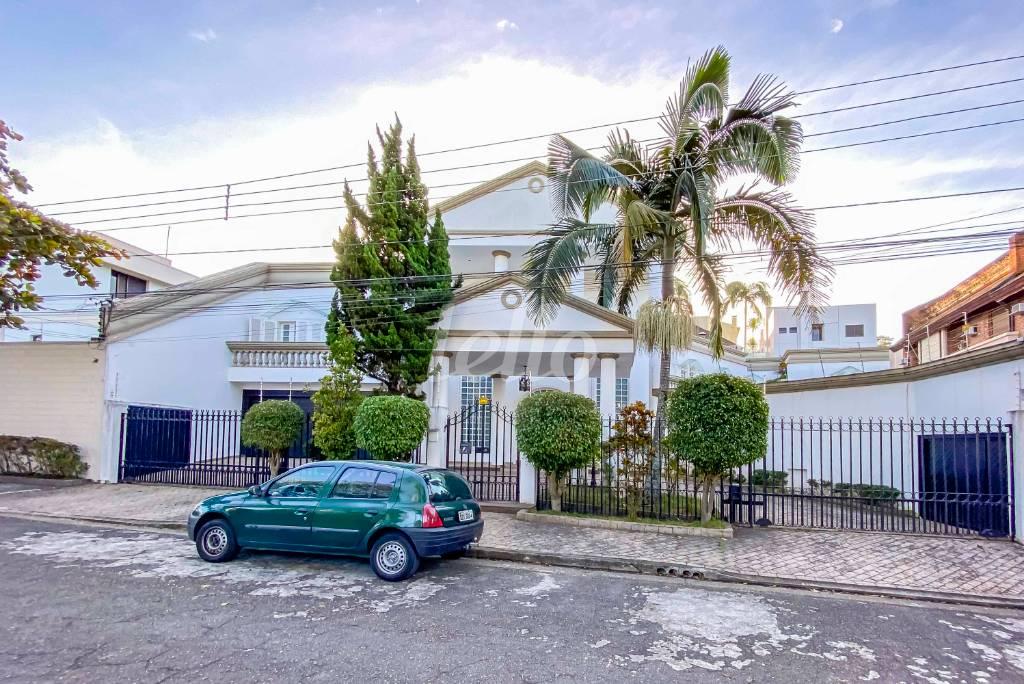 FACHADA de Casa à venda, sobrado com 754 m², 5 quartos e 7 vagas em Jardim São Caetano - São Caetano do Sul