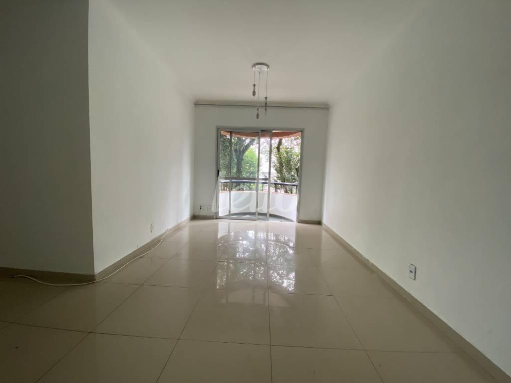 SALA DOIS AMBIENTES de Apartamento à venda, Padrão com 79 m², 3 quartos e 1 vaga em Vila São Pedro - Santo André