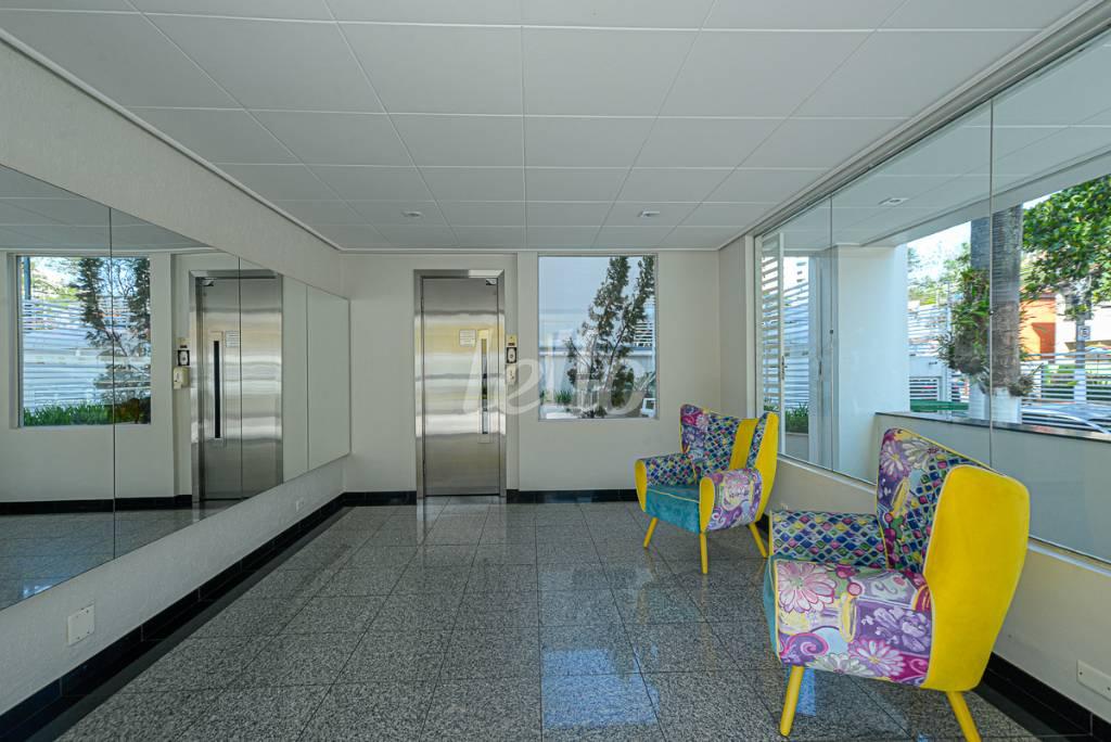 HALL de Apartamento à venda, Padrão com 160 m², 3 quartos e 2 vagas em Campo Belo - São Paulo