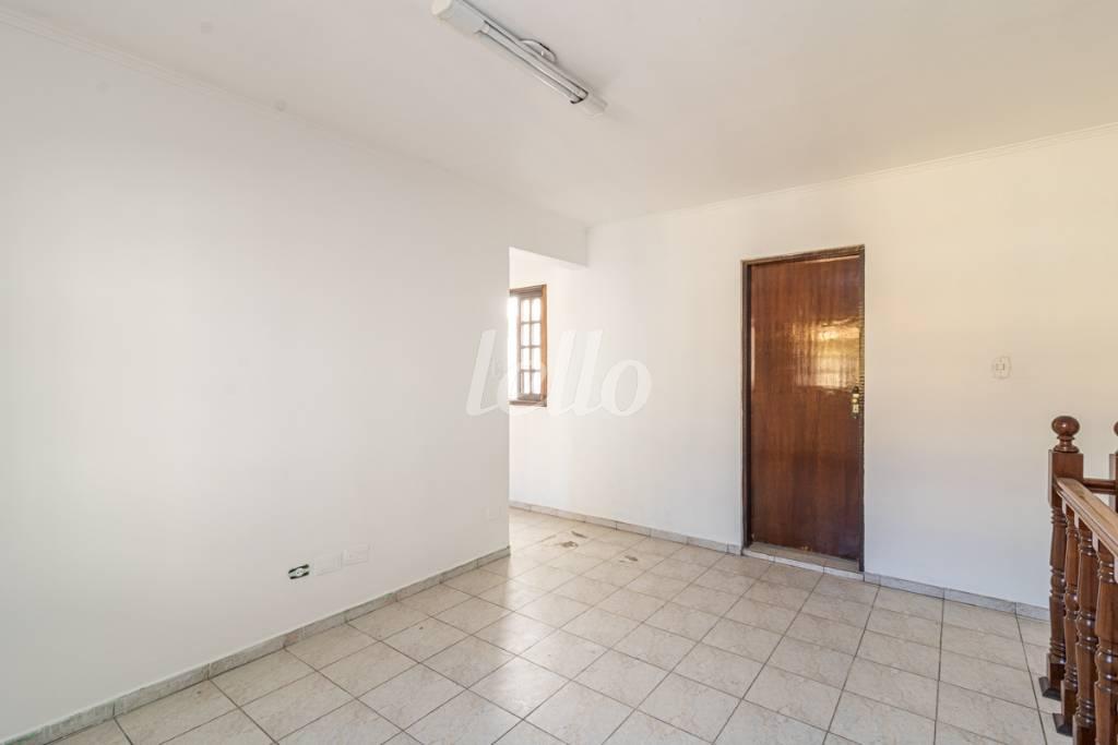SALA 2 de Casa para alugar, térrea com 459 m², 5 quartos e 2 vagas em Vila Granada - São Paulo