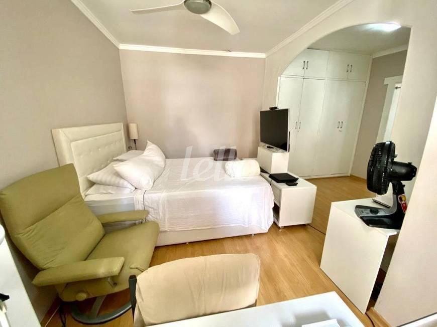 SUÍTE de Casa à venda, sobrado com 250 m², 4 quartos e 2 vagas em Vila Mariana - São Paulo