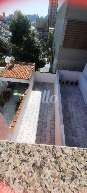 VISTA QUINTAL FUNDOS de Casa à venda, sobrado com 182 m², 3 quartos e 5 vagas em Vila Alice - Santo André