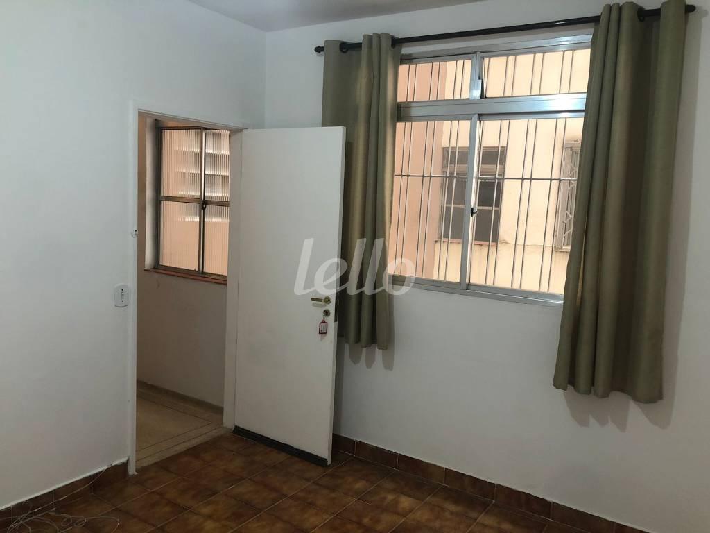 QUARTO de Apartamento à venda, Padrão com 40 m², 1 quarto e 1 vaga em Bela Vista - São Paulo