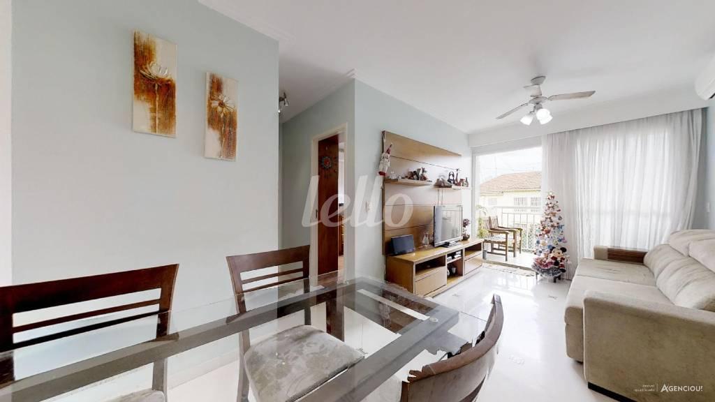 SALA DOIS AMBIENTES de Apartamento à venda, Padrão com 63 m², 2 quartos e 2 vagas em Cambuci - São Paulo