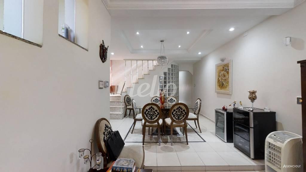 SALA DOIS AMBIENTES de Casa à venda, sobrado com 256 m², 3 quartos e 2 vagas em Mooca - São Paulo